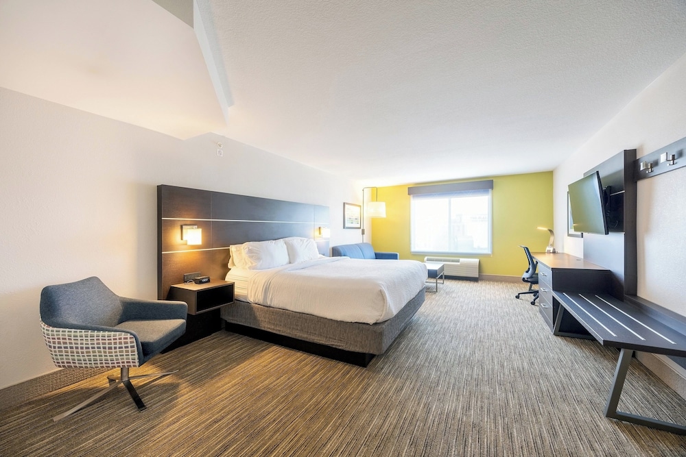 holiday inn express and suites winona by ihg