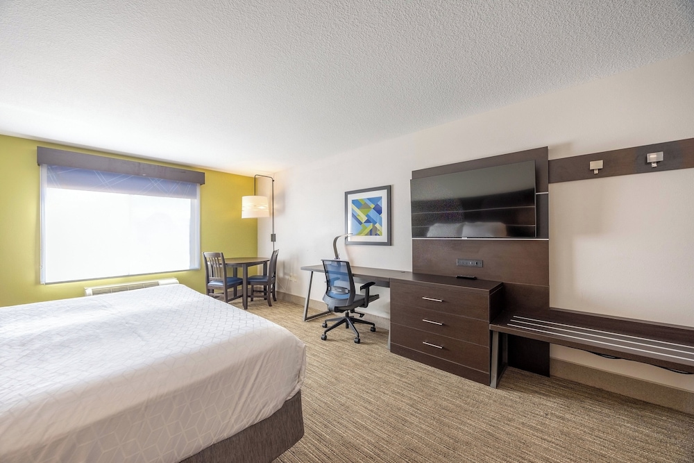 holiday inn express and suites winona by ihg