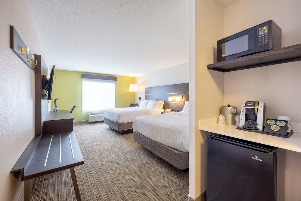 holiday inn express and suites winona by ihg