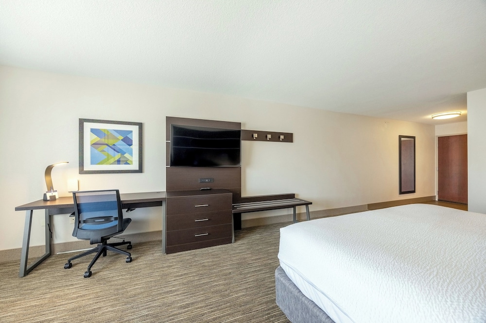 holiday inn express and suites winona by ihg