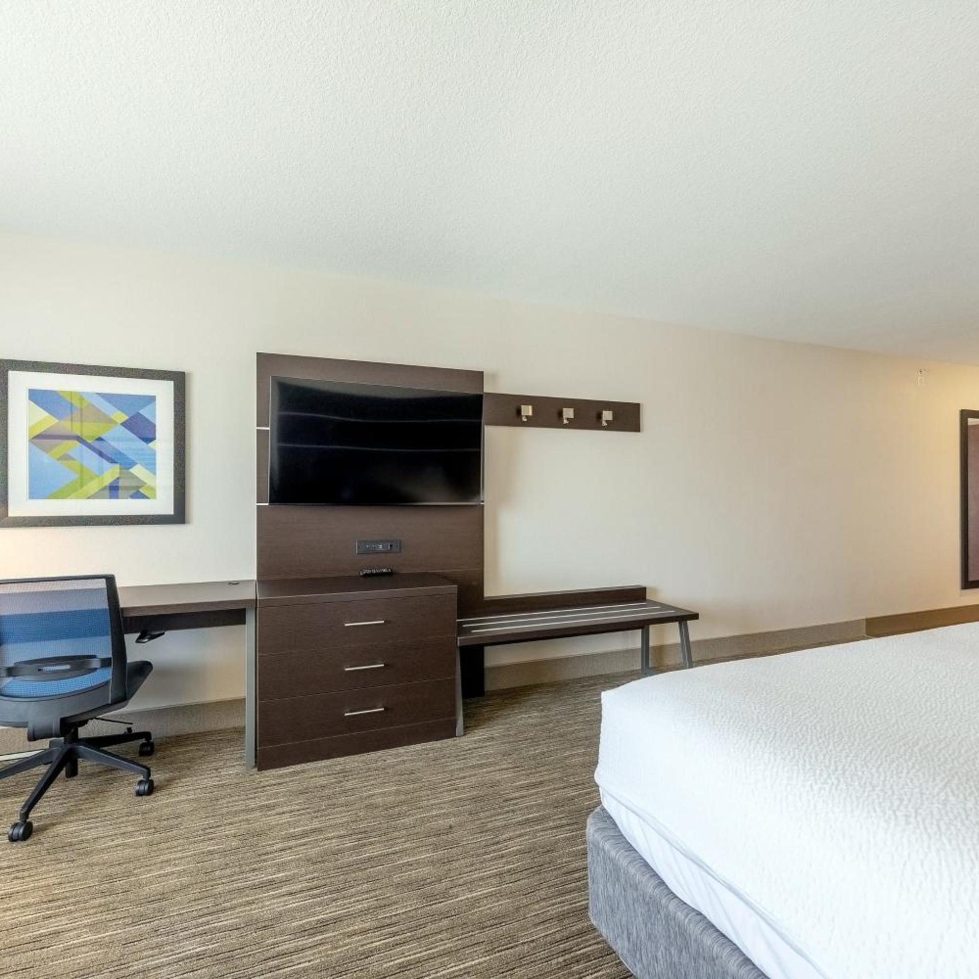 holiday inn express and suites winona by ihg