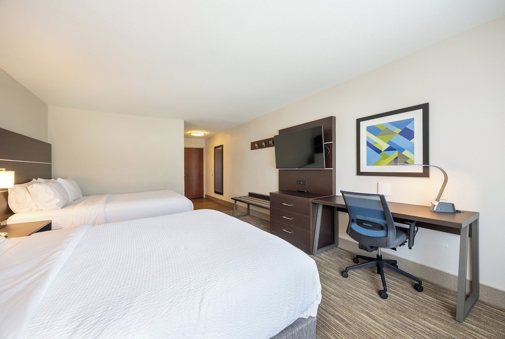 holiday inn express and suites winona by ihg