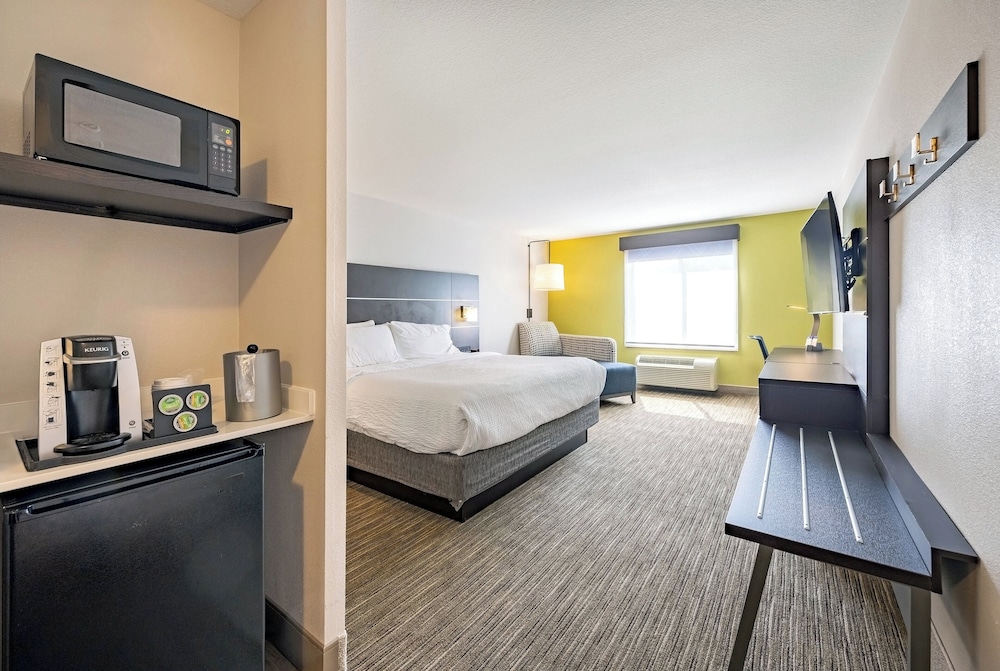 holiday inn express and suites winona by ihg
