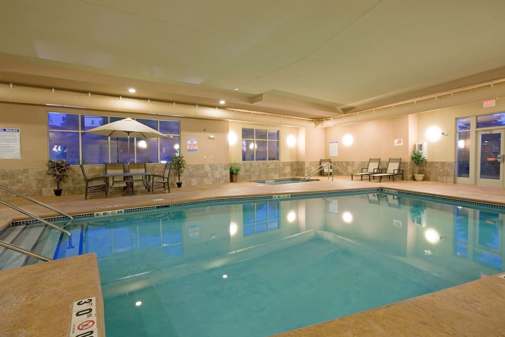 holiday inn express and suites winona by ihg