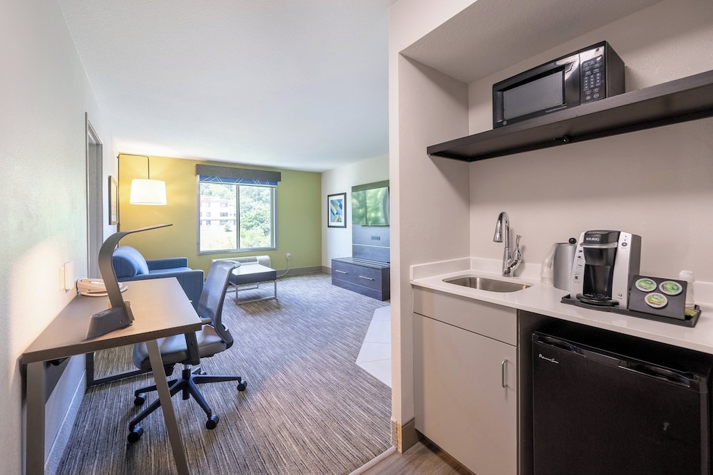 holiday inn express and suites winona by ihg