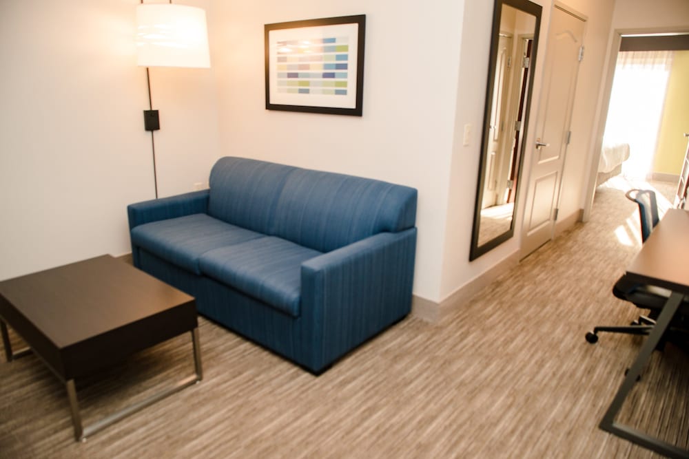 holiday inn express and suites winona by ihg