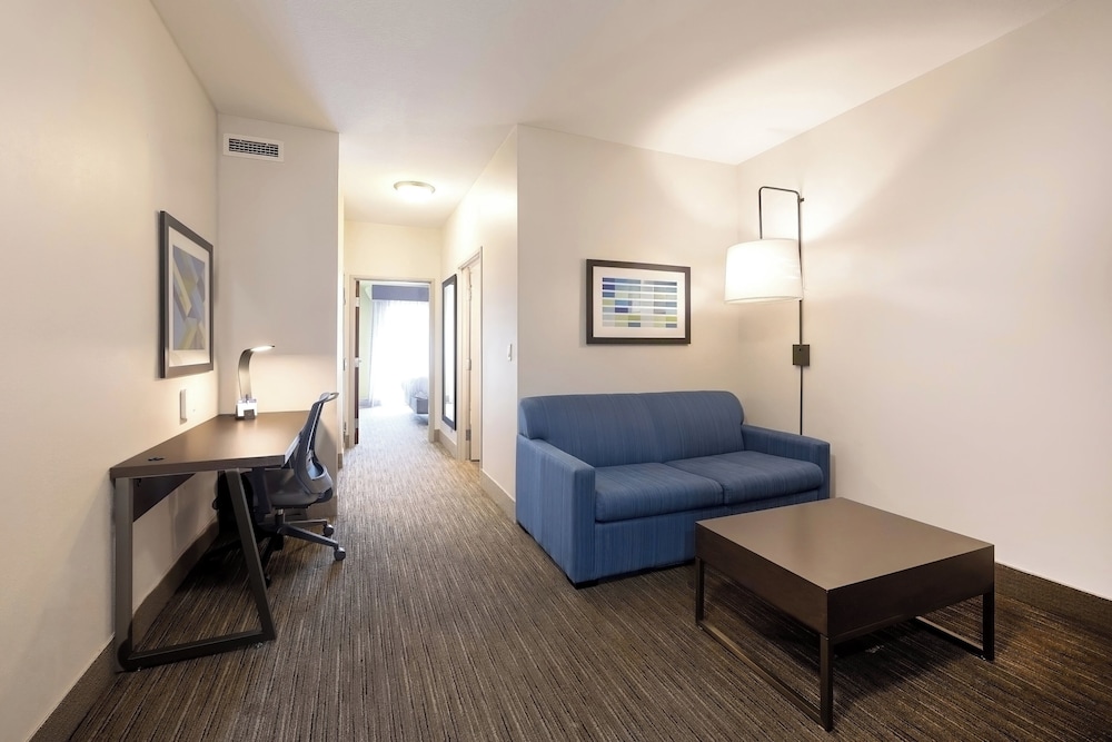 holiday inn express and suites winona by ihg