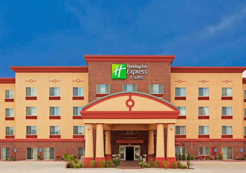 holiday inn express and suites winona by ihg