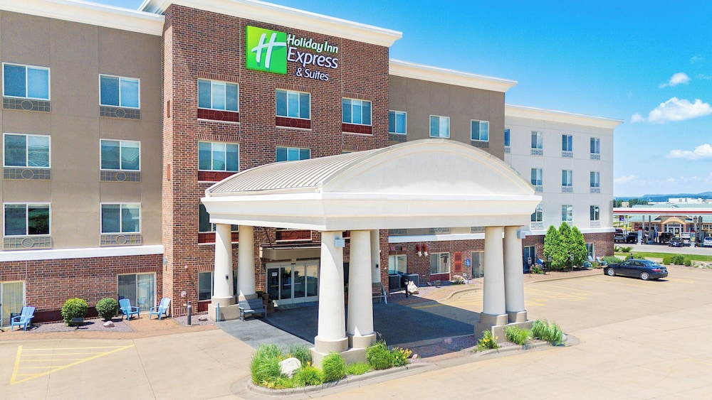 holiday inn express and suites winona by ihg