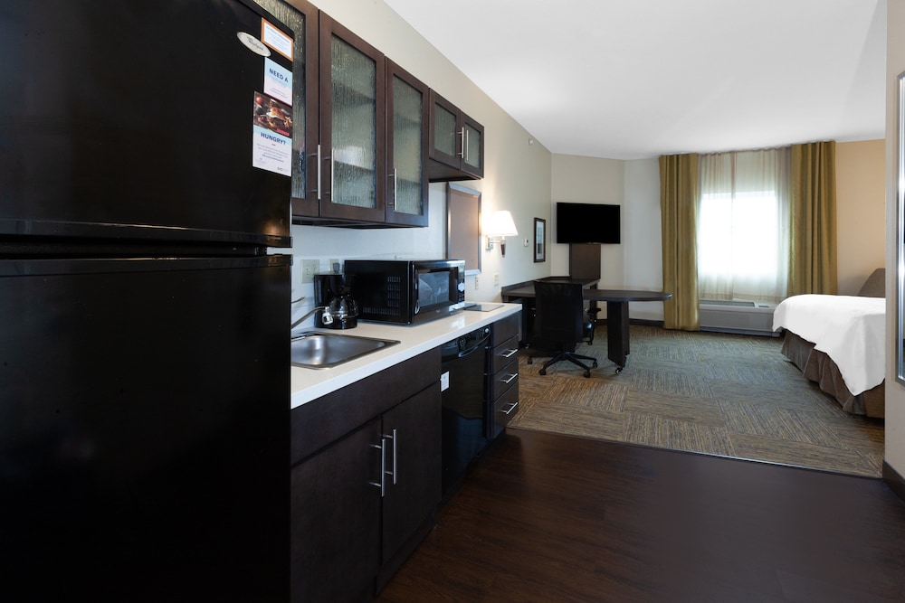 candlewood suites kalamazoo se by ihg