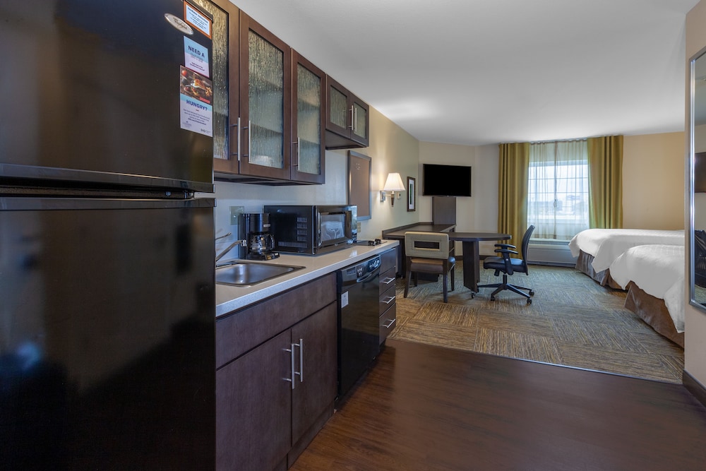 candlewood suites kalamazoo se by ihg