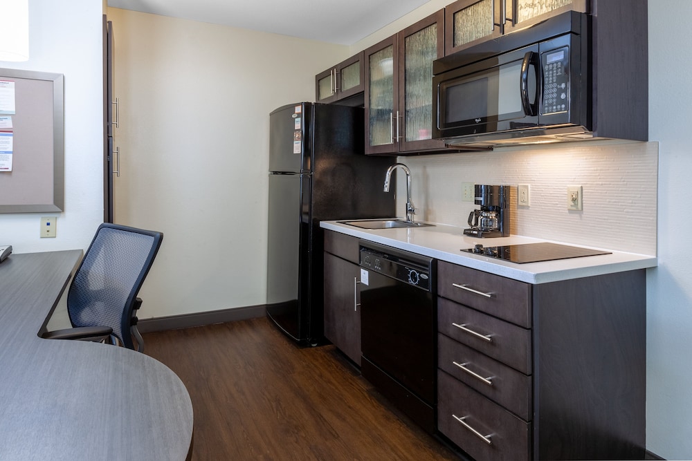 candlewood suites kalamazoo se by ihg