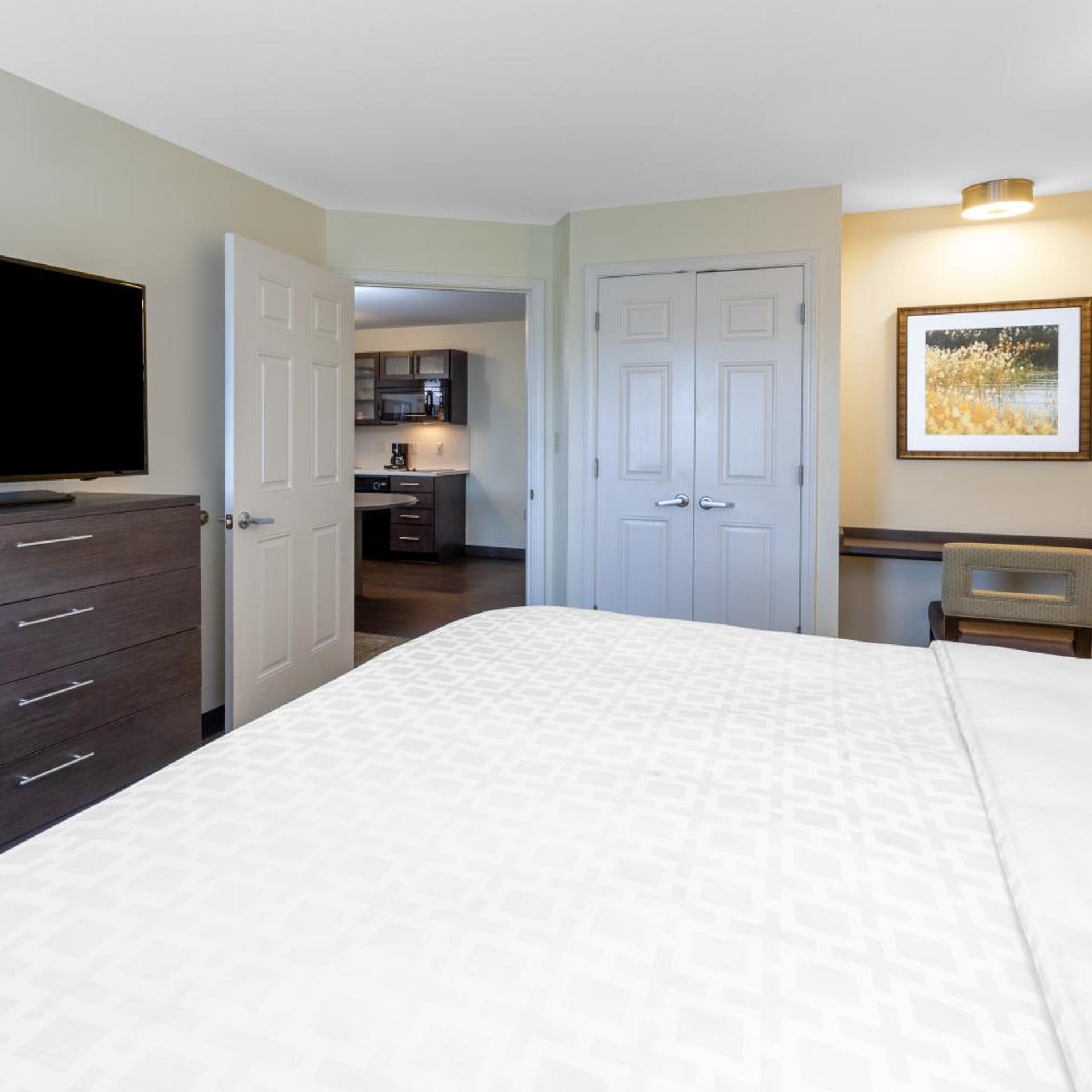 candlewood suites kalamazoo se by ihg