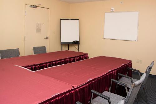 candlewood suites kalamazoo se by ihg