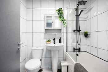 malone crescent apartment