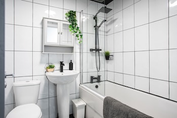 malone crescent apartment