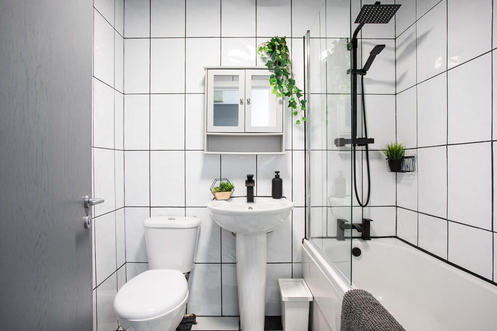 malone crescent apartment