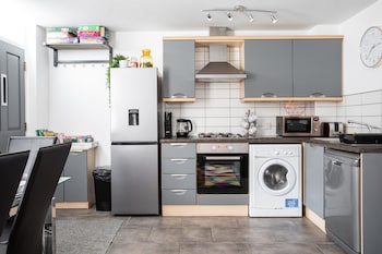 malone crescent apartment