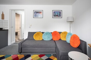 malone crescent apartment