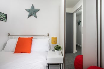 malone crescent apartment