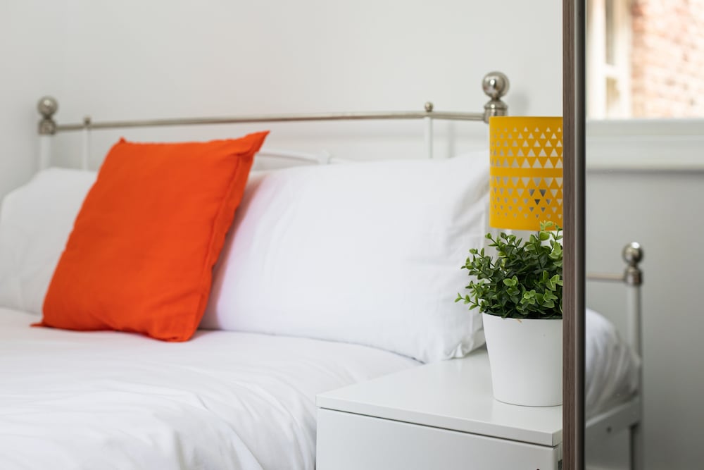 malone crescent apartment