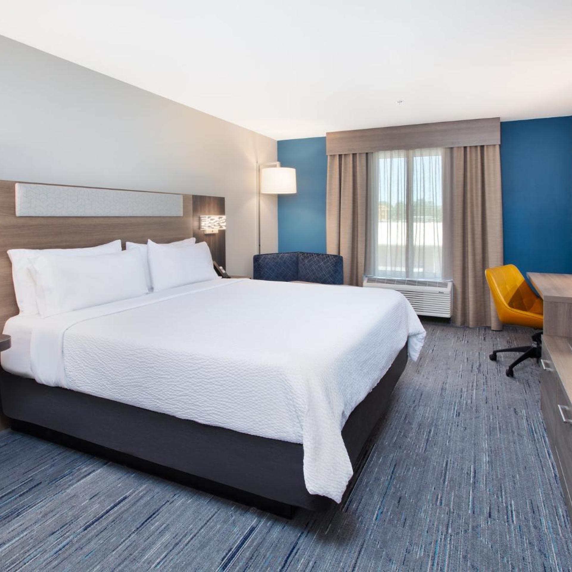 holiday inn express and suites turlock by ihg