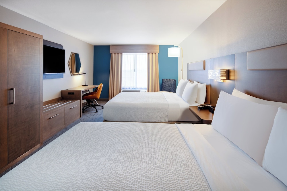 holiday inn express and suites turlock by ihg