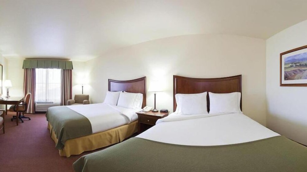 holiday inn express and suites turlock by ihg