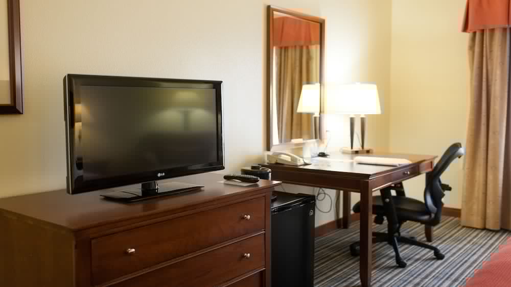 holiday inn express and suites turlock by ihg