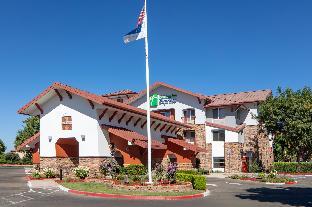 holiday inn express and suites turlock by ihg