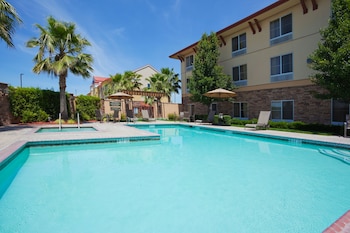 holiday inn express and suites turlock by ihg