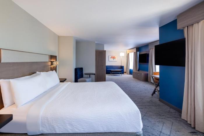 holiday inn express and suites turlock by ihg