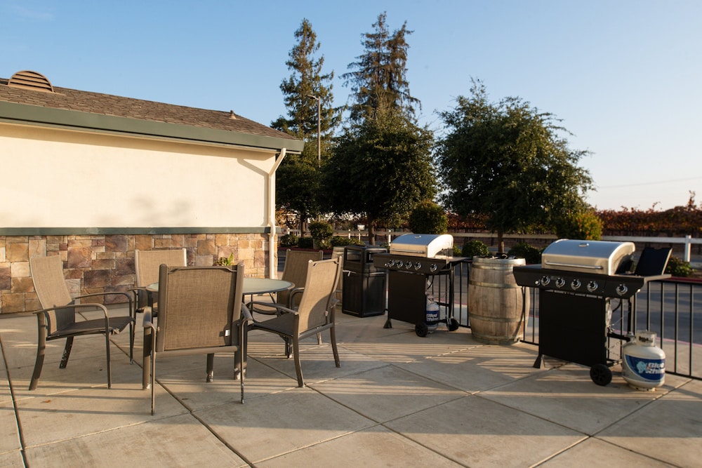 holiday inn express hotel and suites lodi by ihg