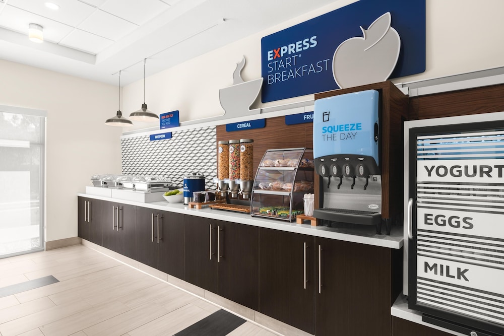 holiday inn express and suites willows by ihg