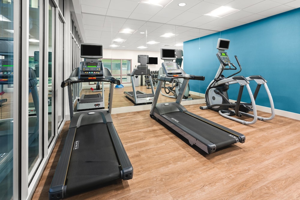 holiday inn express and suites willows by ihg