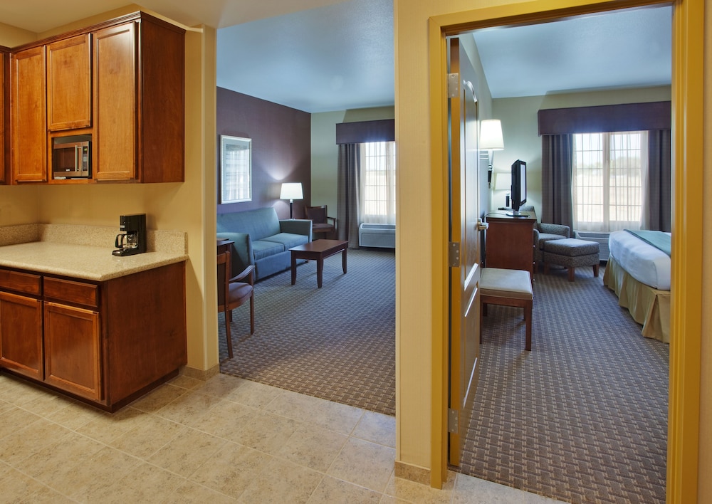 holiday inn express and suites willows by ihg