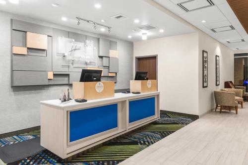holiday inn express and suites willows by ihg