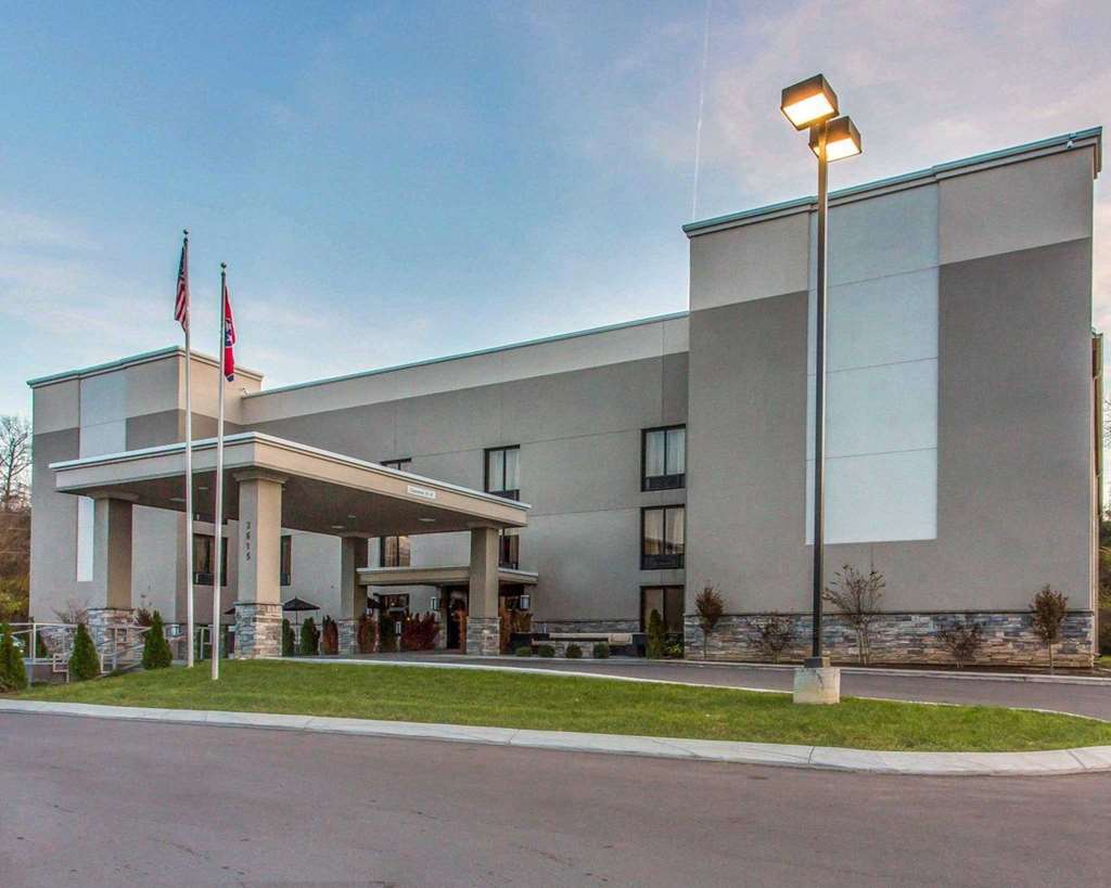 quality suites nashville airport