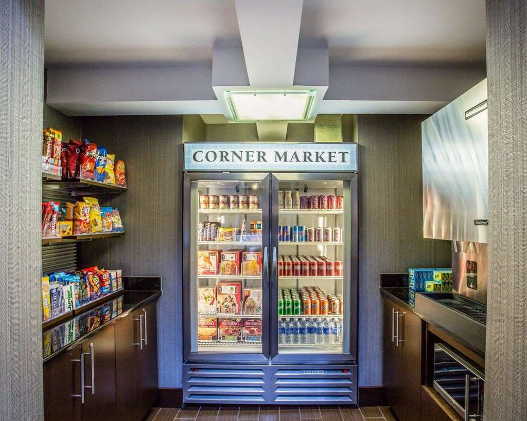 quality suites nashville airport