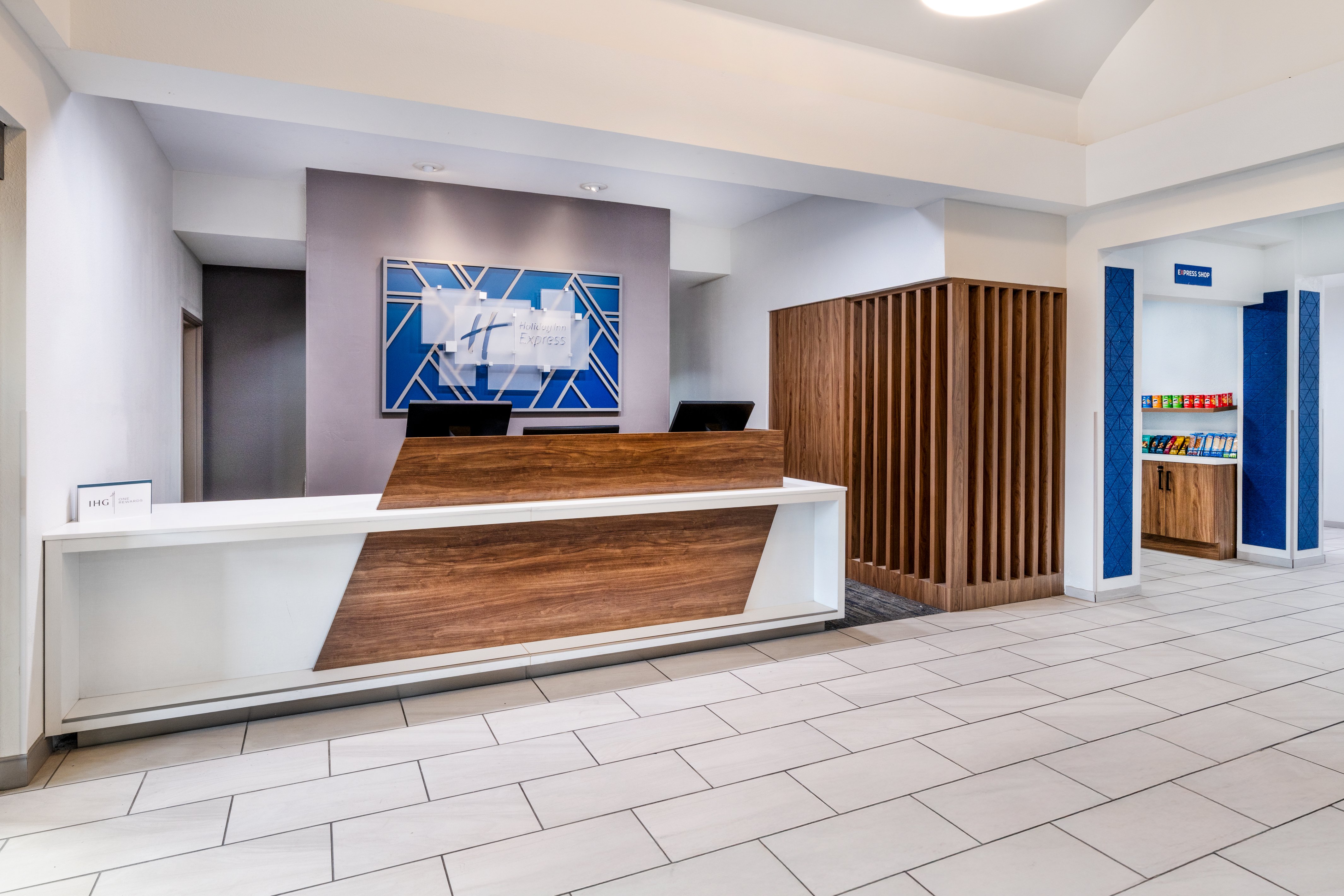 holiday inn express and suites loveland by ihg