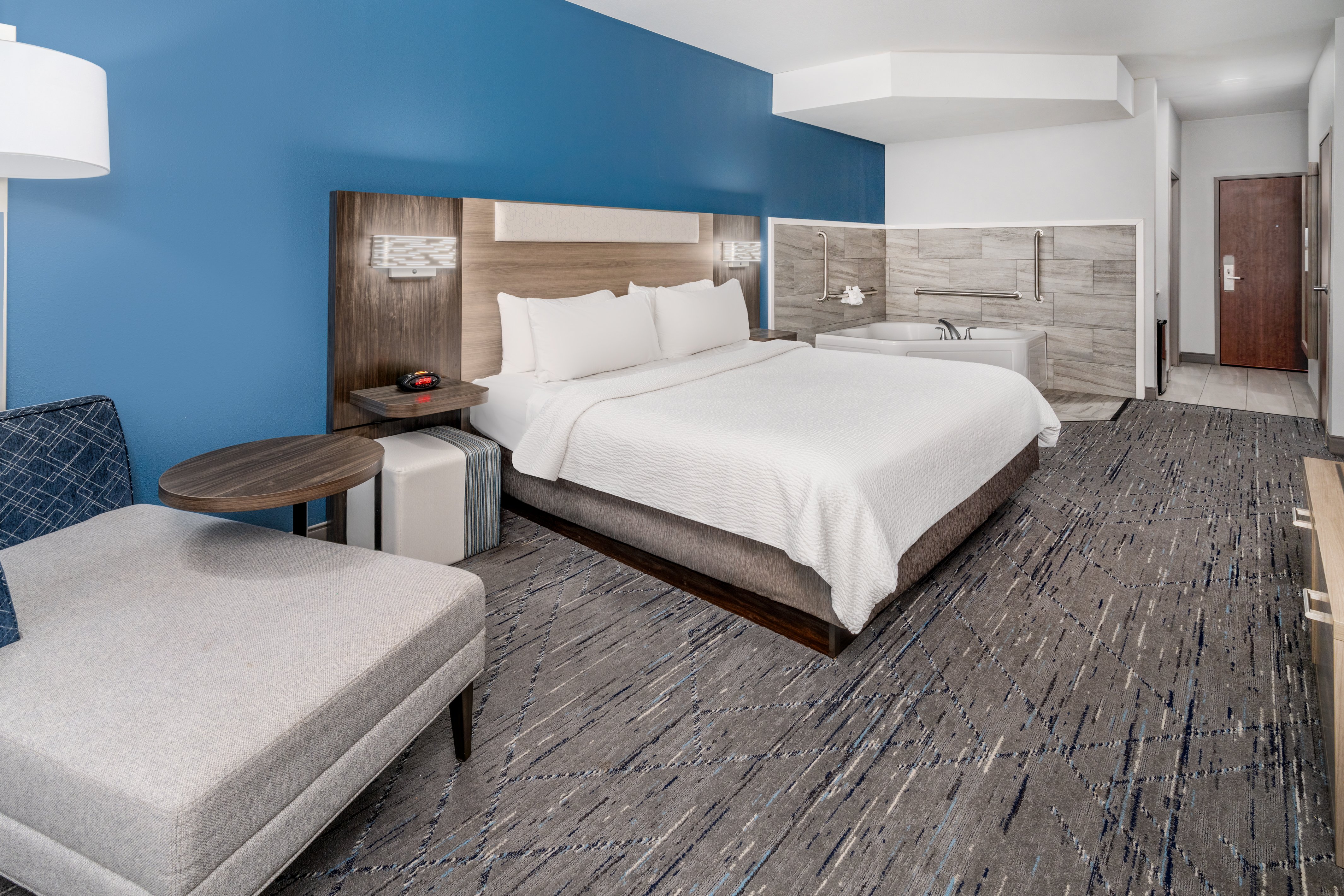 holiday inn express and suites loveland by ihg