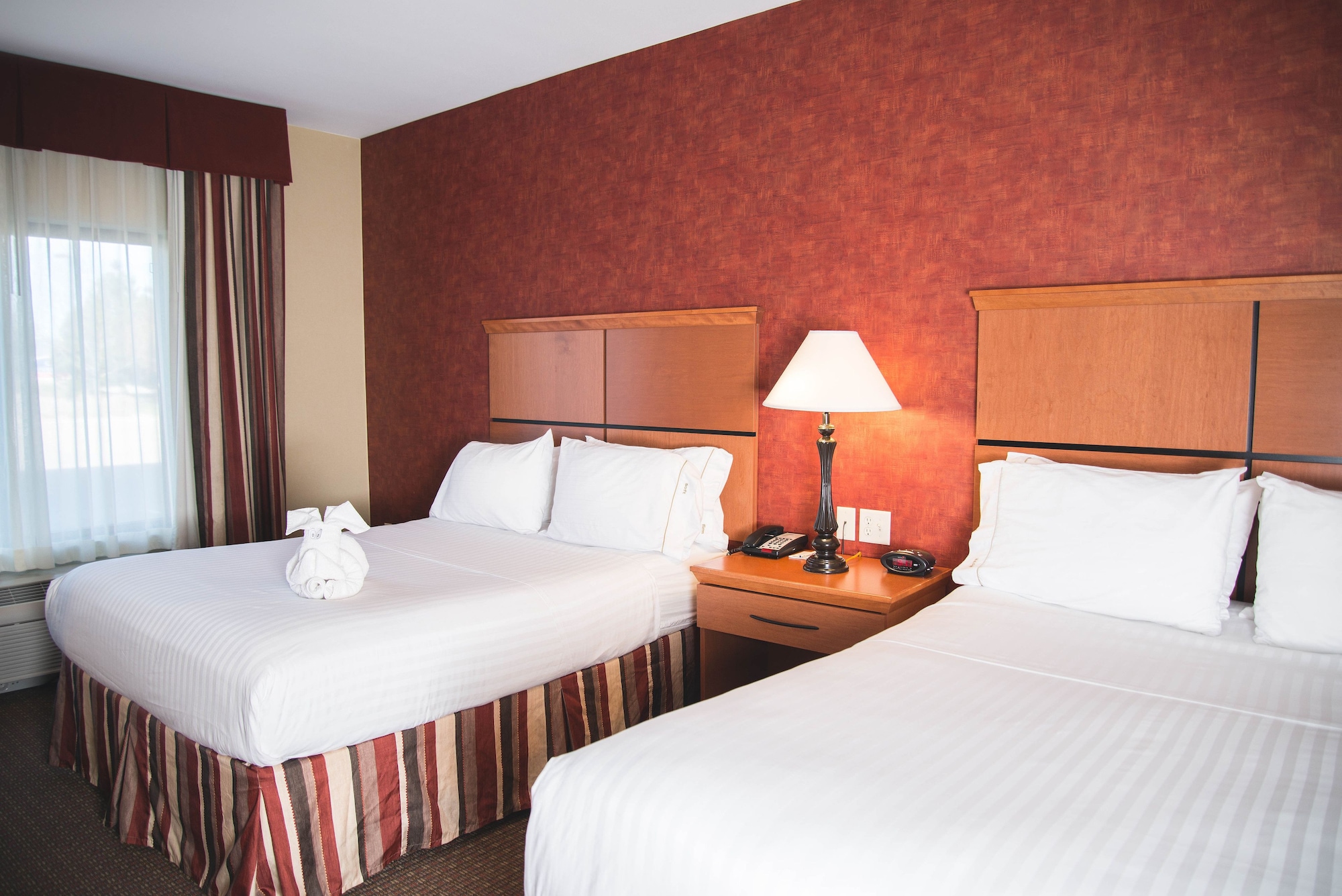 holiday inn express and suites loveland by ihg