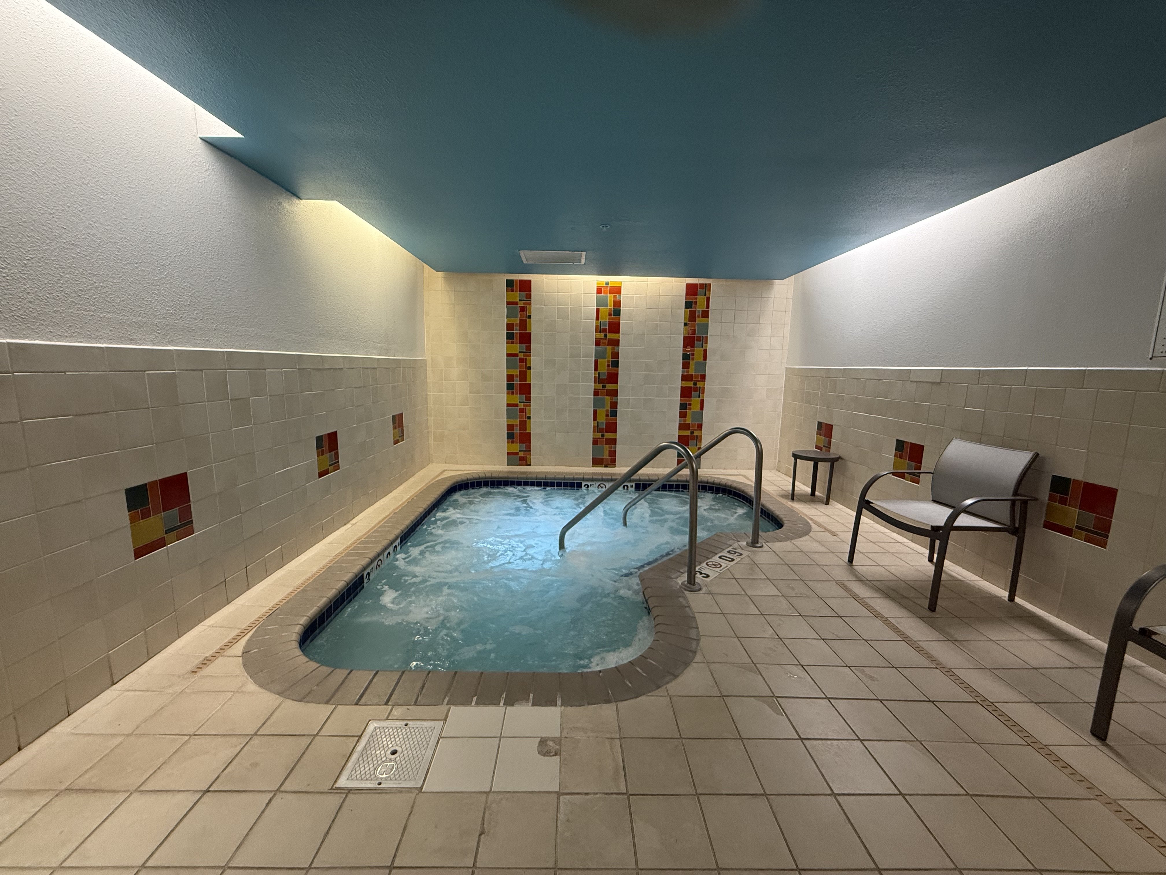 holiday inn express and suites loveland by ihg