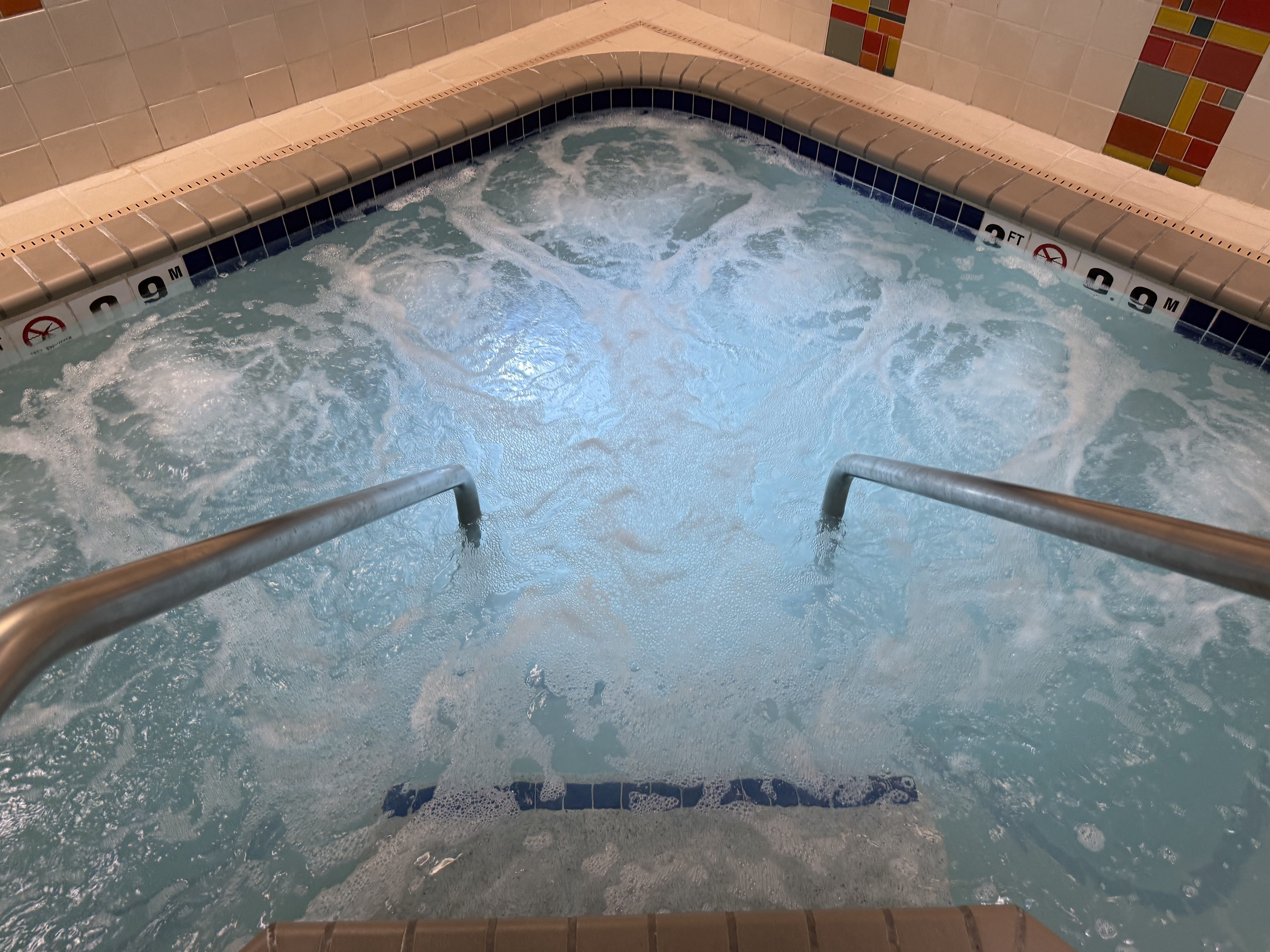 holiday inn express and suites loveland by ihg