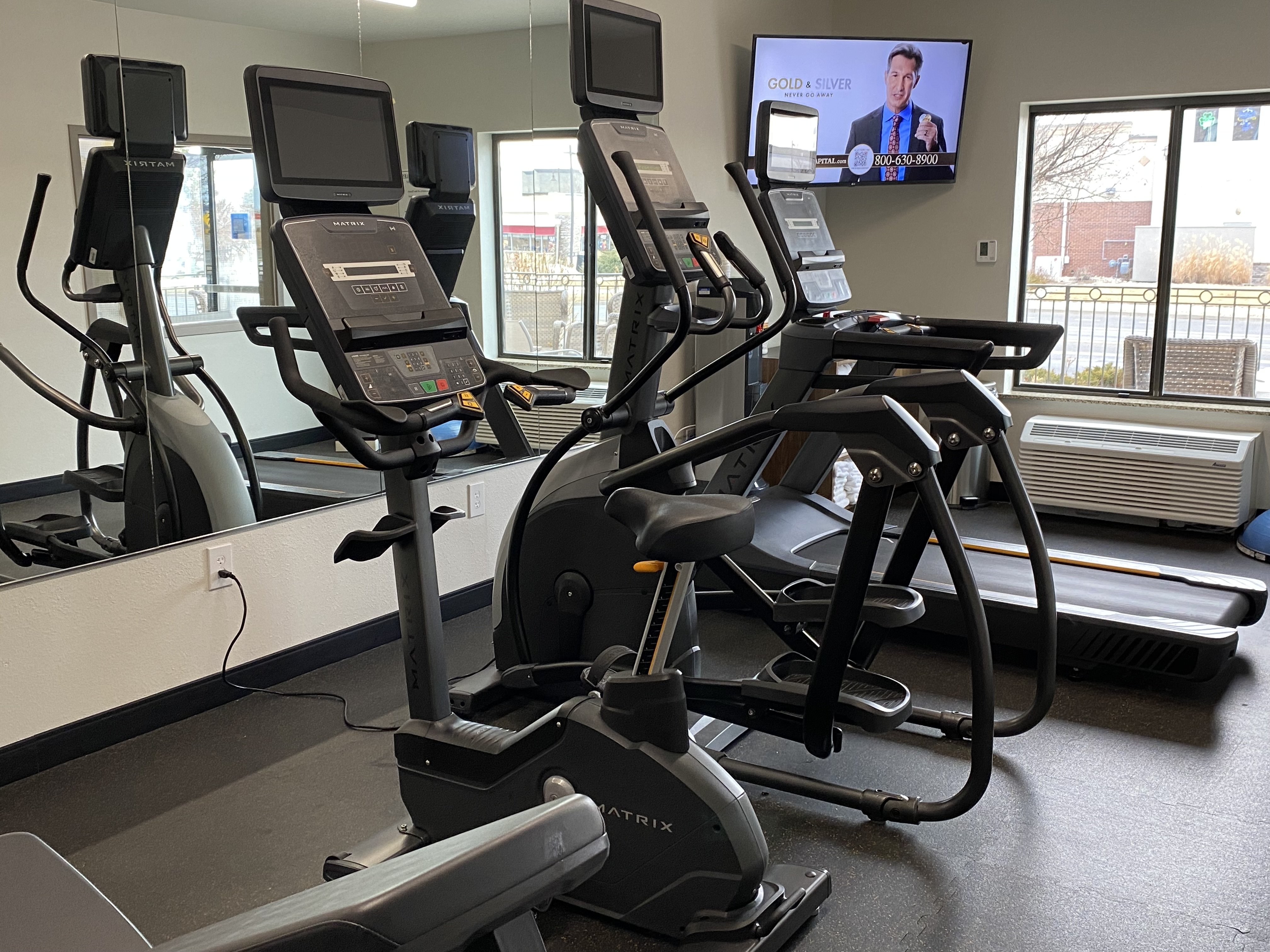holiday inn express and suites loveland by ihg