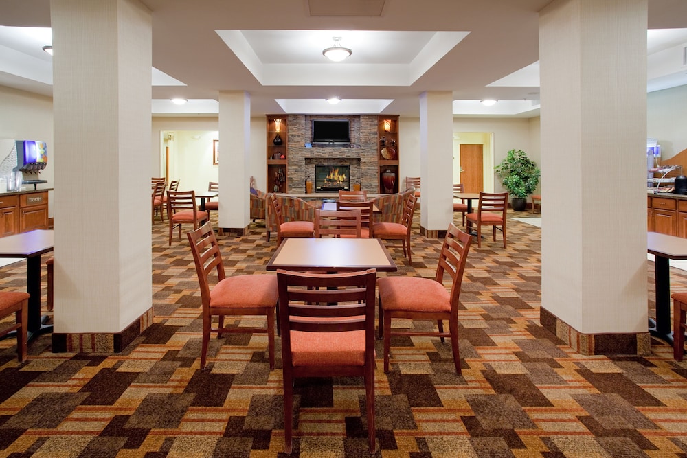 holiday inn express and suites loveland by ihg