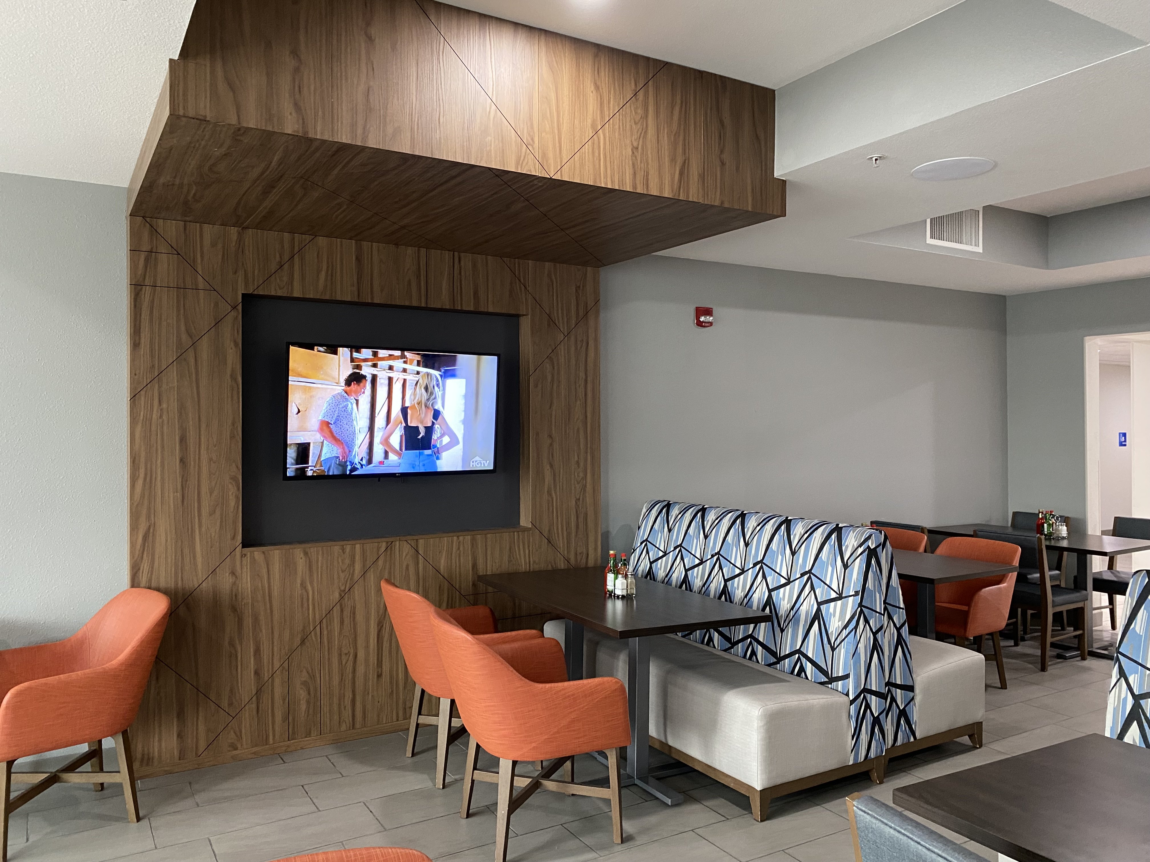 holiday inn express and suites loveland by ihg