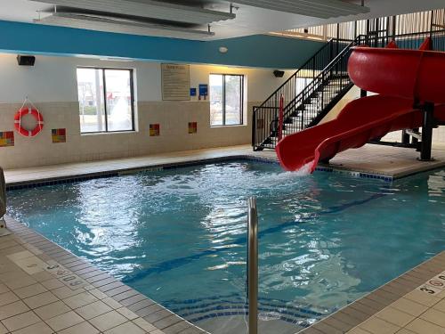 holiday inn express and suites loveland by ihg