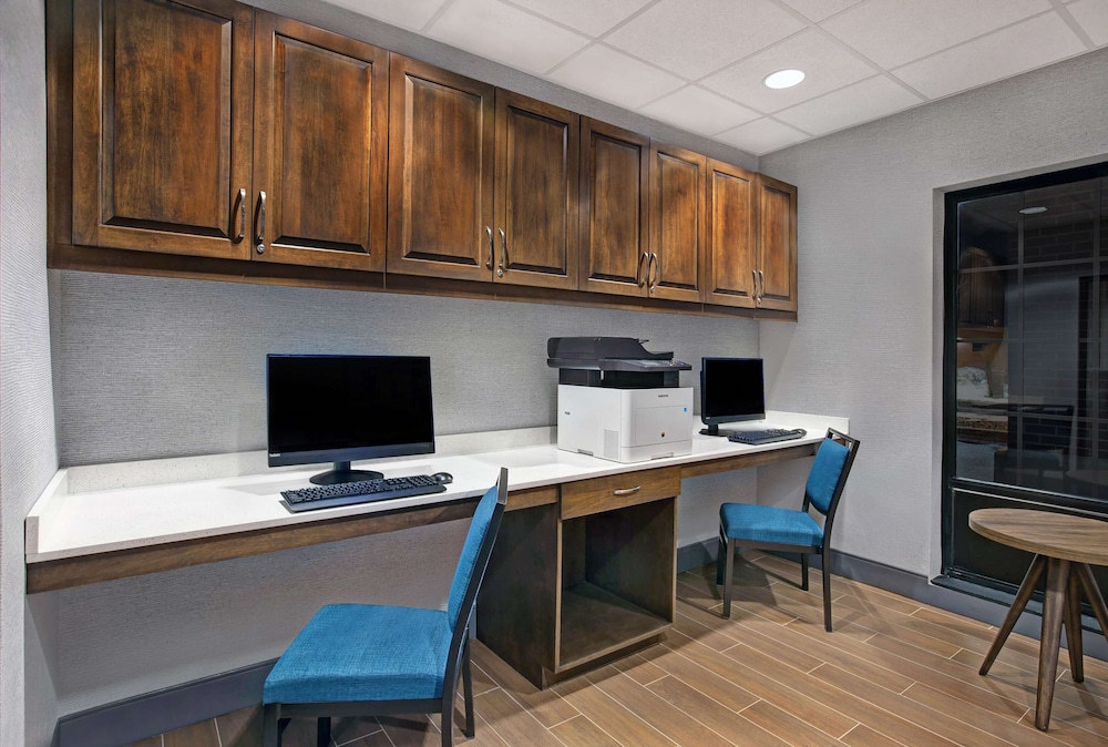 hampton inn westfield