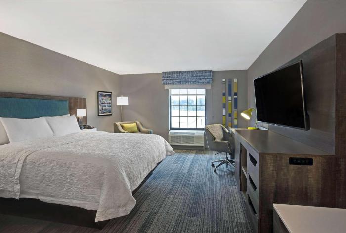 hampton inn westfield